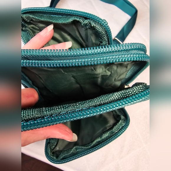 Crossbody Bag Cell Phone Sleeve Concert Venue Bag Adiustable Strap Arm Wrist NWT - Picture 10 of 12